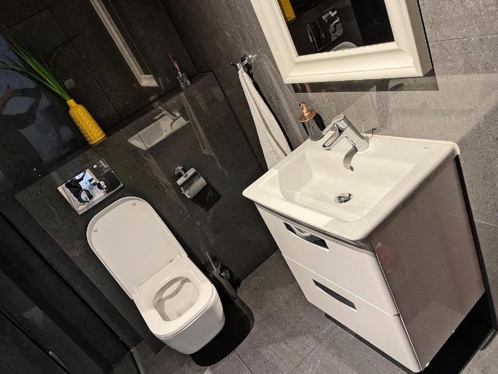 The M O D E R N C I T Y Spot Lejlighed Katowice Eksteriør billede